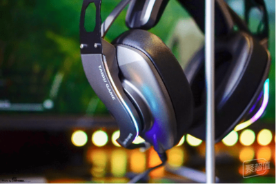態(tài)度決定高度 鈦度領(lǐng)航者游戲耳機(jī)，電子競(jìng)技的聽覺革命